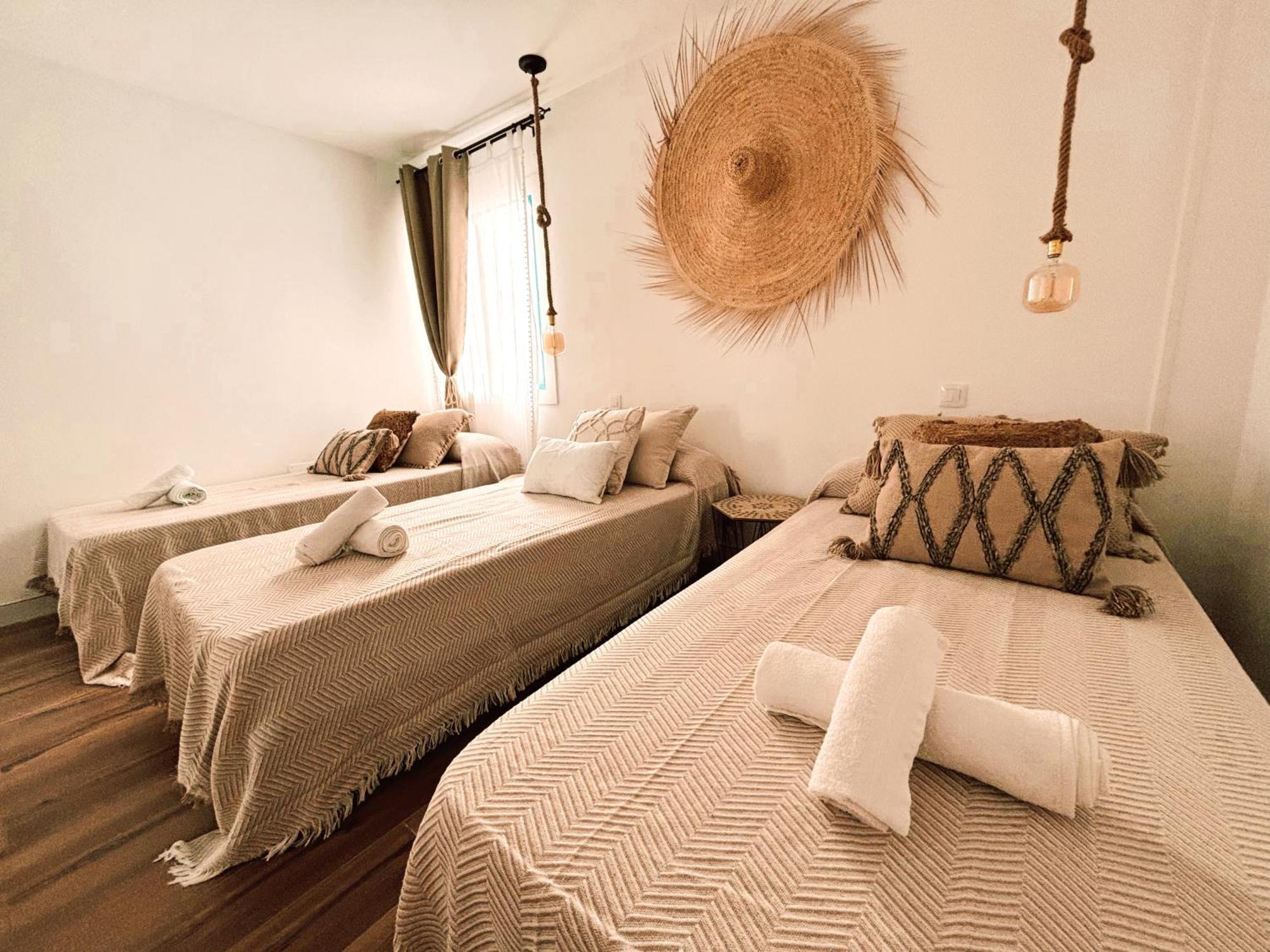 Chakra House Fuerteventura - Affordable Rooms In A Cozy Guesthouse Corralejo Exterior photo