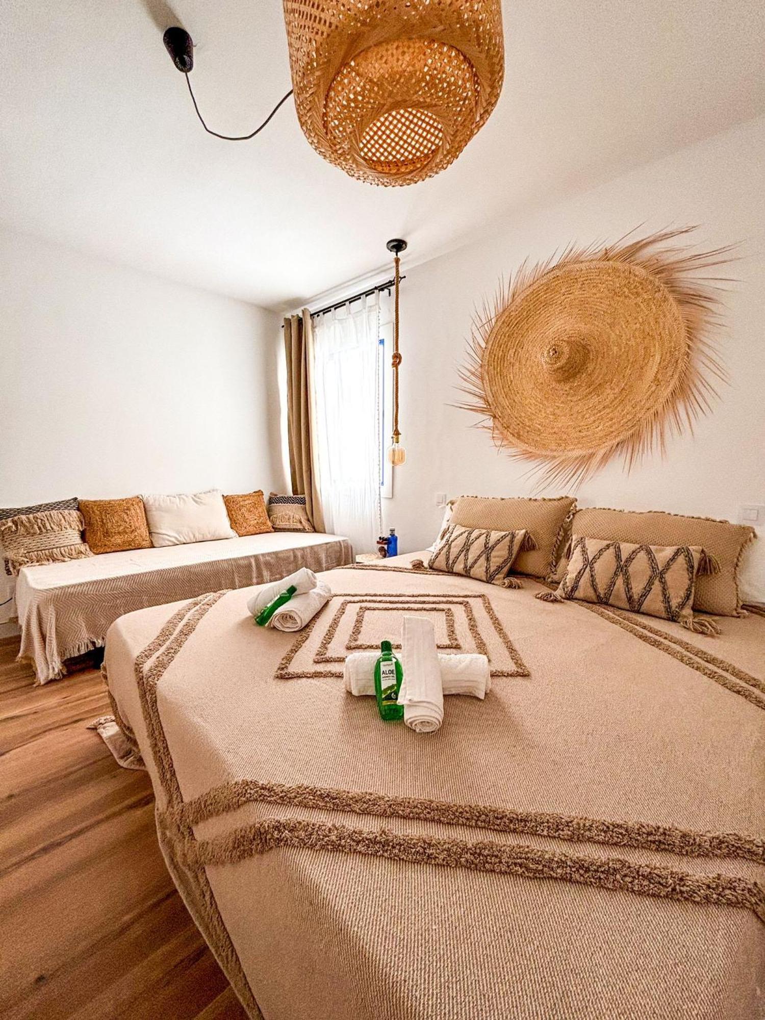 Chakra House Fuerteventura - Affordable Rooms In A Cozy Guesthouse Corralejo Exterior photo