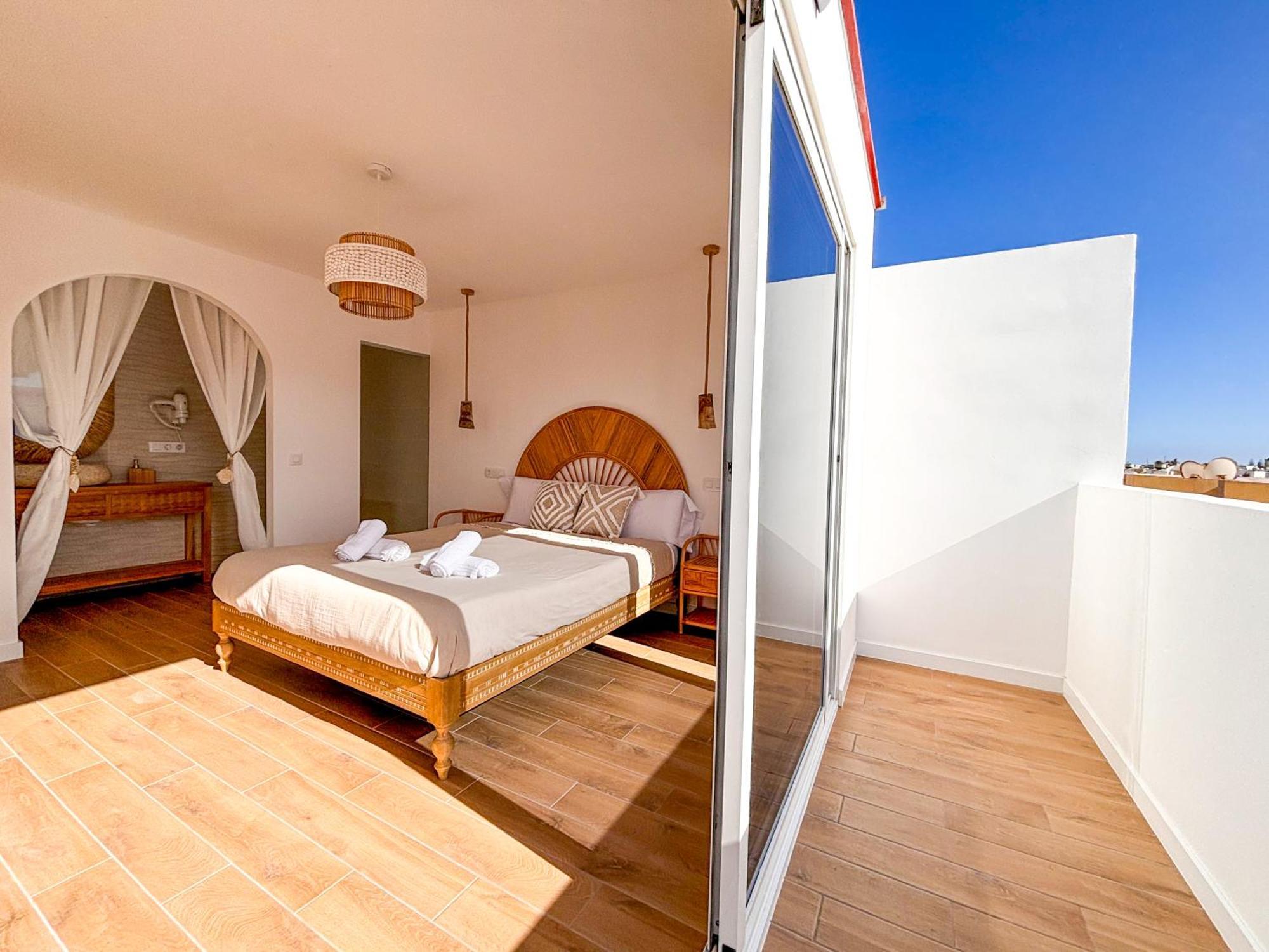 Chakra House Fuerteventura - Affordable Rooms In A Cozy Guesthouse Corralejo Exterior photo